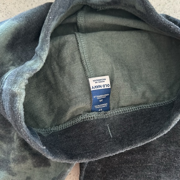 Kids Old Navy Pant - Picture 4 of 4
